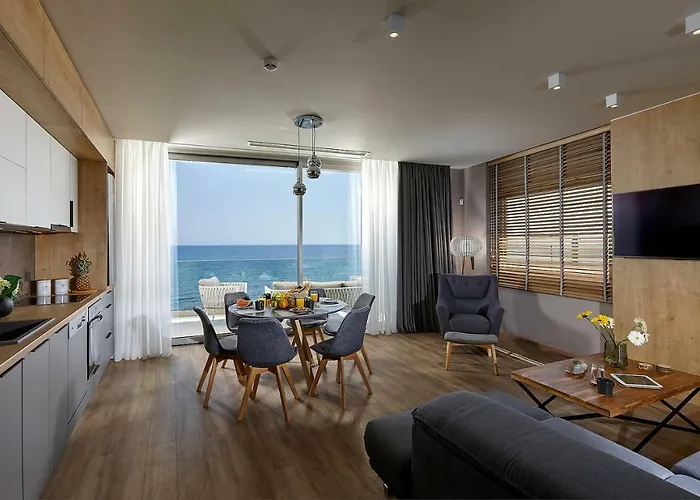 Seafront By Myseasight