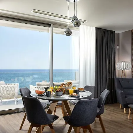 דירה Seafront By Myseasight הרסוניסוס